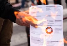 Bollette in aumento: come l’inflazione colpisce i clienti mobile e il loro portafoglio