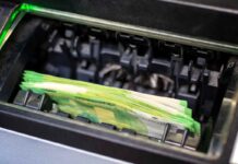 Cointestatario senza scrupoli svuota il conto: scopri cosa prevede la legge e cosa può fare la banca per difenderti