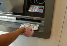 Estrazione cash congelata: Addio ritiri al bancomat, cambia il modo di salutare i contanti