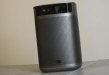 Il proiettore con Android TV che ti lascerà a bocca aperta: immagini sorprendenti e intrattenimento coinvolgente!