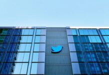 Linda Yaccarino svela il suo rivoluzionario piano per Twitter: un mix irresistibile di video brevi e inserzioni che cattureranno la tua attenzione!