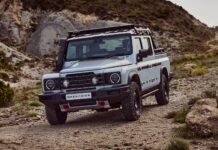 Il futuro è qui: INEOS Grenadier Quartermaster, l’indomabile pickup da sogno, fa il suo spettacolare debutto a Goodwood!