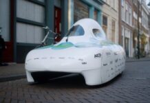 L’auto ad idrogeno rivoluzionaria: 2400 km con solo 1 kg d’acqua!