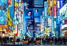 Perdersi nella magia di Tokyo: Scopri i migliori libri per immergerti nella città più affascinante del Giappone!