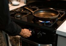 Pericolo cucina: se la fiamma è di questo colore, agisci subito per salvarti!