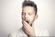 Svelato il vero segreto per una vita sana: dormire solo sei ore a notte è davvero consigliabile?