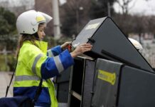 Vola con Poste Italiane: diventa un postino e consegnati al successo!