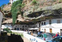 Il potere delle immagini: quando le foto diventano senza senso, ma conquistano il cuore del lettore!
