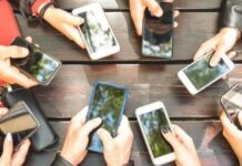 Sicurezza ormai a portata di mano: come gli smartphone e le radiazioni possono mettere a rischio la tua salute. È il momento di fare attenzione!