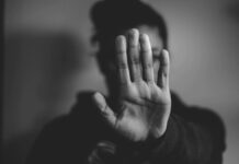 Apple presa di mira nella lotta contro la pedofilia: l’imperativo di un sistema anti-pedofilia?