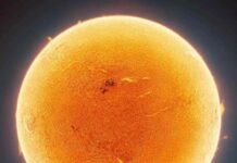 Miraggio estremo: la Stazione Spaziale appare davanti al Sole in questa illusione ottica!
